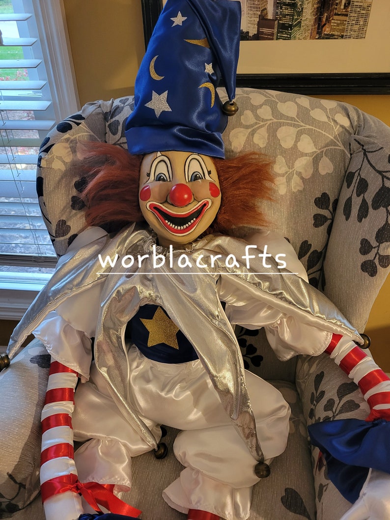 Poltergeist Clown doll replica image 1