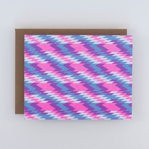 Risograph Notecard w kolorze różowym i miętowym, wzór geometrycznego kalejdoskopu interferencyjnego, puste wnętrze