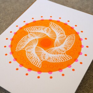 Cartão de notas espirógrafo de geometria sagrada em laranja e rosa, caixa em branco imagem 6