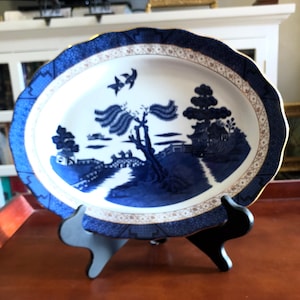 Royal Doulton, Real old willow, scalloped edge gold trim large platter 2004 in pristine condition