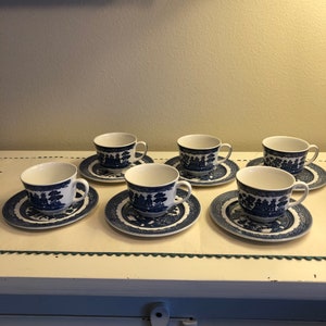 Six Johnson’s Bros blue willow teacup and saucer sets In pristine condition