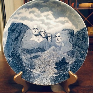 Mt. Rushmore South Dakota Vintage Johnson & Johnson - England - Commemorative Plate