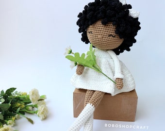 Poupée afro-américaine au crochet, poupée au crochet noire, poupée ballerine Amigurumi, poupée miniature au crochet, poupée faite main