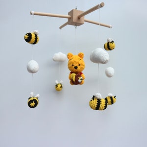 Winnie the Pooh mobile, Pooh bear with bee mobile, Crochet nursery mobile ,Honey bee Flying mobile ,Crib mobile Baby shower gift , Mini bee