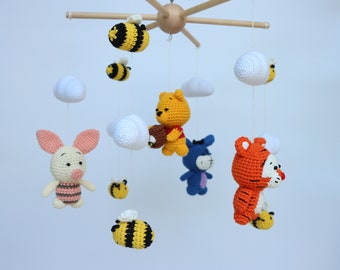 Mini Winnie the Pooh mobile, Pooh bear with bee mobile, Crochet nursery mobile ,Honey bee Flying mobile ,Crib mobile Baby shower gift