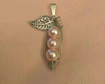Three peas Peapod pendant