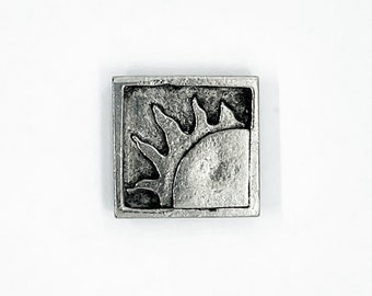 Solar Eclipse pin badge