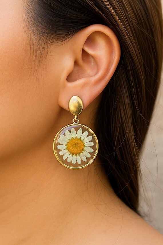 Real Daisy Flower Earrings, Unique Meaningful Jewelry, Jewelry Gift For Valentines Day, Valentines day gift for her, Handmade earrings gift