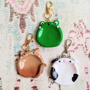 Zorgsteen | kat | koe | kikker | handgemaakt van polymeerklei | fidget speelgoedsleutelhanger