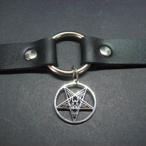 Kawaii Pastel Nu  Goth Gothic Witchy witchcraft Occult Satanic Black Faux Leather O ring Collar with stainless steal Goat of Mendes Detail