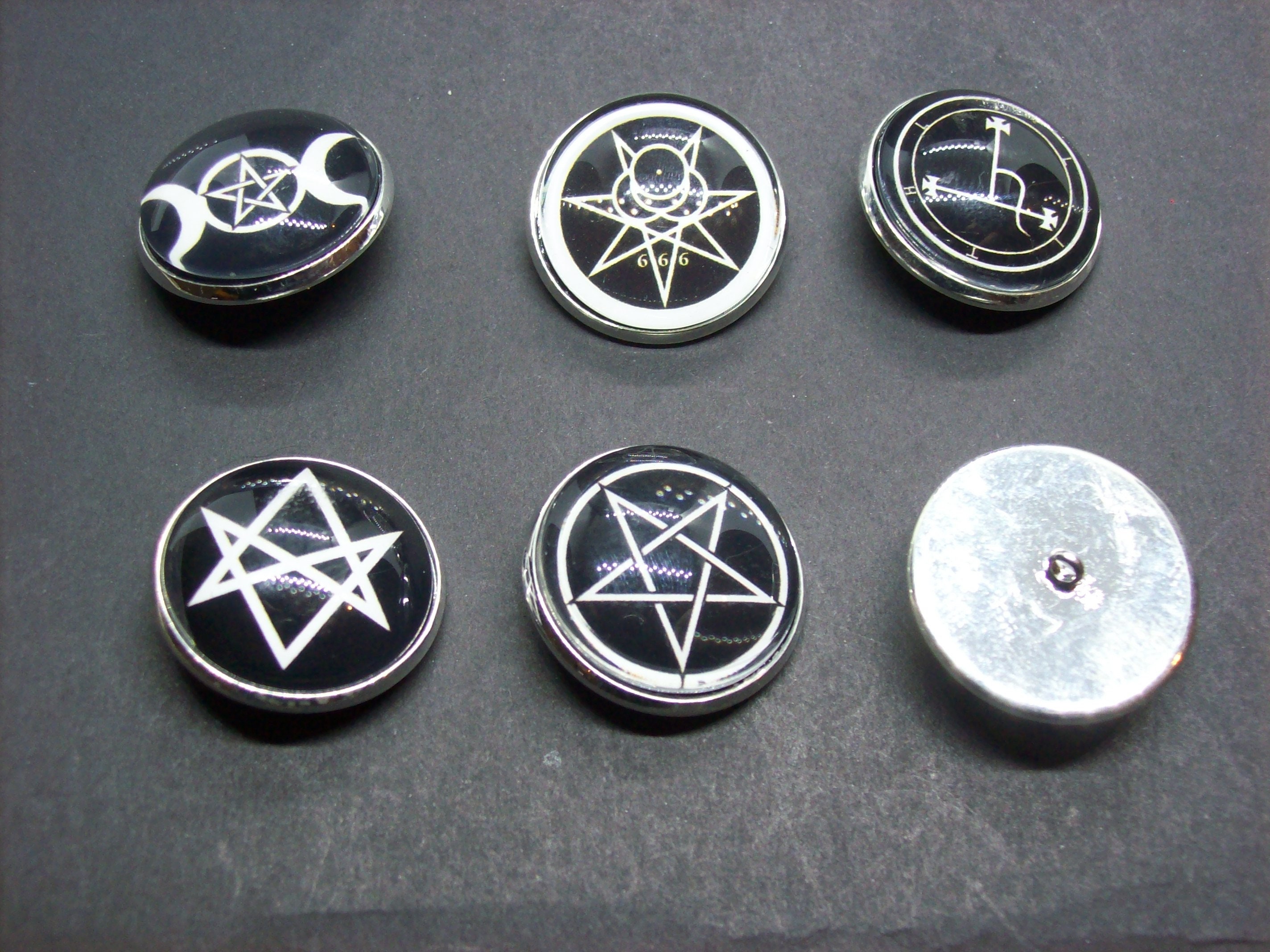 Goth Buttons, Lot of 5-1.25 Emo Button, Goth Post Punk, Badge, Magnet, Pins  -  Norway