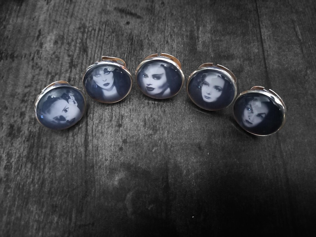 Fully Adjustable Ring 