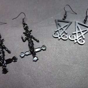 Kawaii Pastel Nu Neo Goth Gothic Witchy witch witchcraft satanic occult all black metal &quot;baphomet and Sigil Of Satan &quot; pairs of earrings