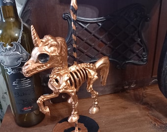 OOAK niedliche Horror Kupfer und schwarz lackierte "Undead Unicorn Carousel" Skulptur: Oddity Curiosity Witchy