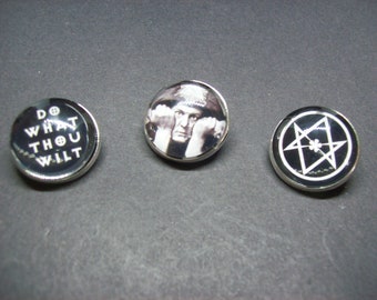 Conjunto de insignias, inspirado en Aleister Crowley, el "hombre más malvado del mundo": ocultismo gótico brujería