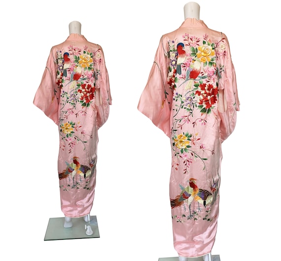 SOLD - 1950s Embroidered Kimono - SOLD