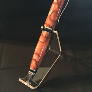 Cigar twist pen