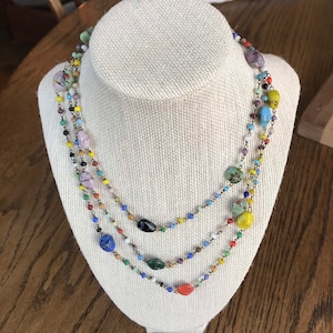 Vintage boho wire linked glass beaded 52” long necklace