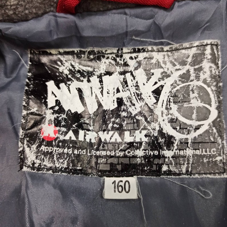 Brand Clothing Outdoor Retro style Swag Vintage Airwalk Hoodies Hiking Jacket Streetwear Jacket Size on tag 150