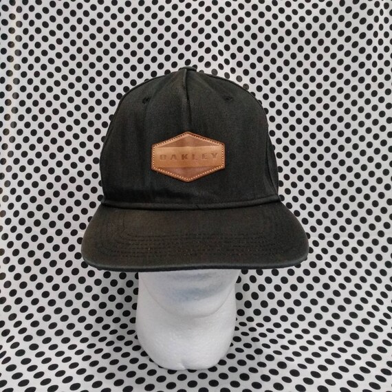 oakley snapback