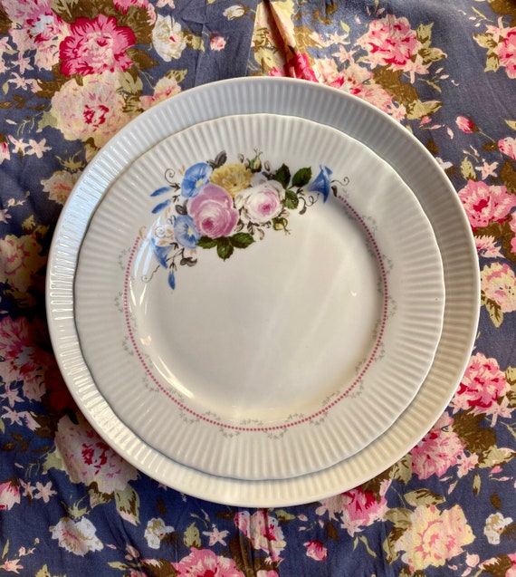 Marienwiese　REFINED PLEATS PILIL Marienwiese REFINED PLEATS PILIL Antique German Plate P