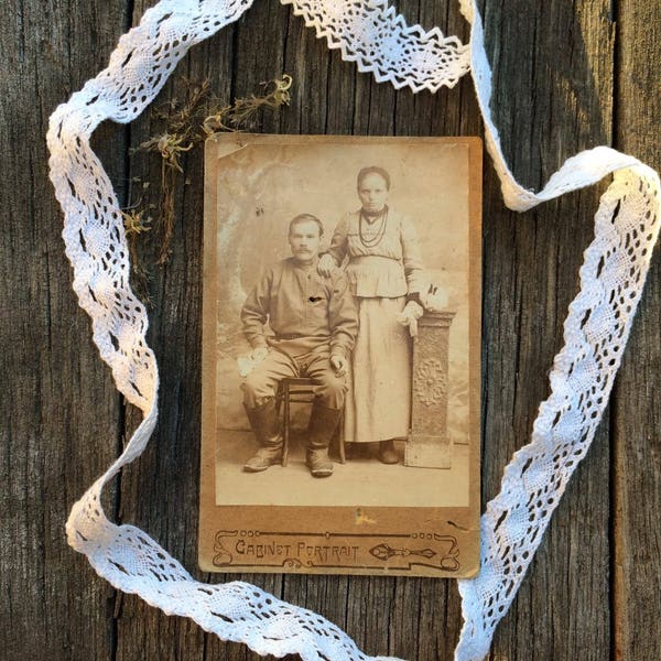 Old photo Cabinet portrait Pre-revolutionary period 1900y family photo Vintage Photo Postcard, national traditional Ukrainian clothes tsariz