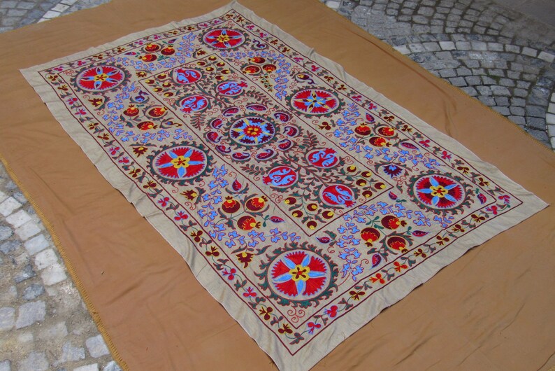 Wall Hanging Suzani,Silk Embroidery,Cotton Fabric,Needlework Suzani,Bedspread Bedding,Table Clothes 7/'0 feet x4/'4 feet No:649 Free Shipping