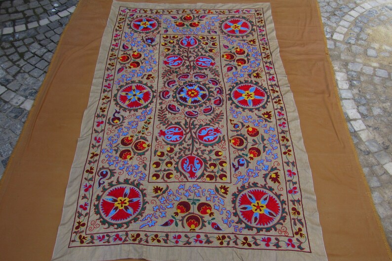 Wall Hanging Suzani,Silk Embroidery,Cotton Fabric,Needlework Suzani,Bedspread Bedding,Table Clothes 7/'0 feet x4/'4 feet No:649 Free Shipping