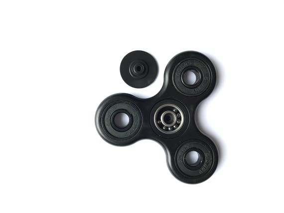 Buy hand 2024 spinner fidget toy