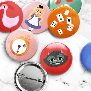 Set of 7 badges, Alice in Wonderland