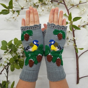 Embroidered Gloves Titmouse, Knitted Fingerless Gloves with a bird, Wrist Warmers Embroidery, Cones, Spruce zdjęcie 1