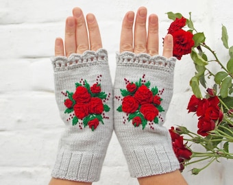 Embroidered Gloves With Roses, Grey Gloves With  Roses,Fingerless Gloves Womens,Womens Arm Warmers,Knitted Gloves ,LARP-clothing,Witchcore