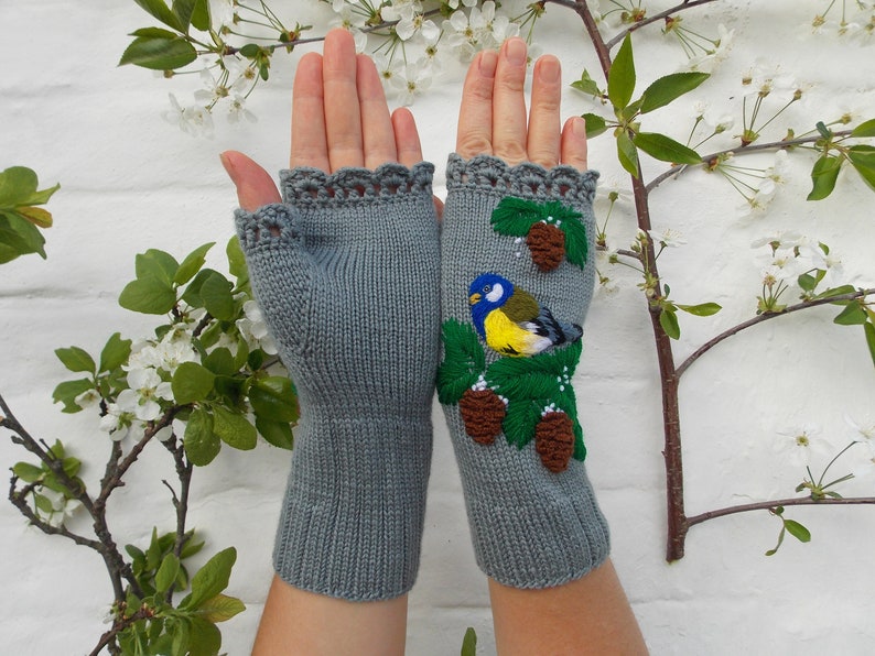 Embroidered Gloves Titmouse, Knitted Fingerless Gloves with a bird, Wrist Warmers Embroidery, Cones, Spruce zdjęcie 8