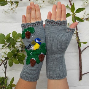 Embroidered Gloves Titmouse, Knitted Fingerless Gloves with a bird, Wrist Warmers Embroidery, Cones, Spruce zdjęcie 5