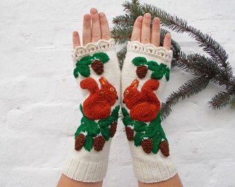 Embroidered gloves squirrel, Animal fingerless mittens, Hand knit gloves, Wool gloves ,Christmas gloves