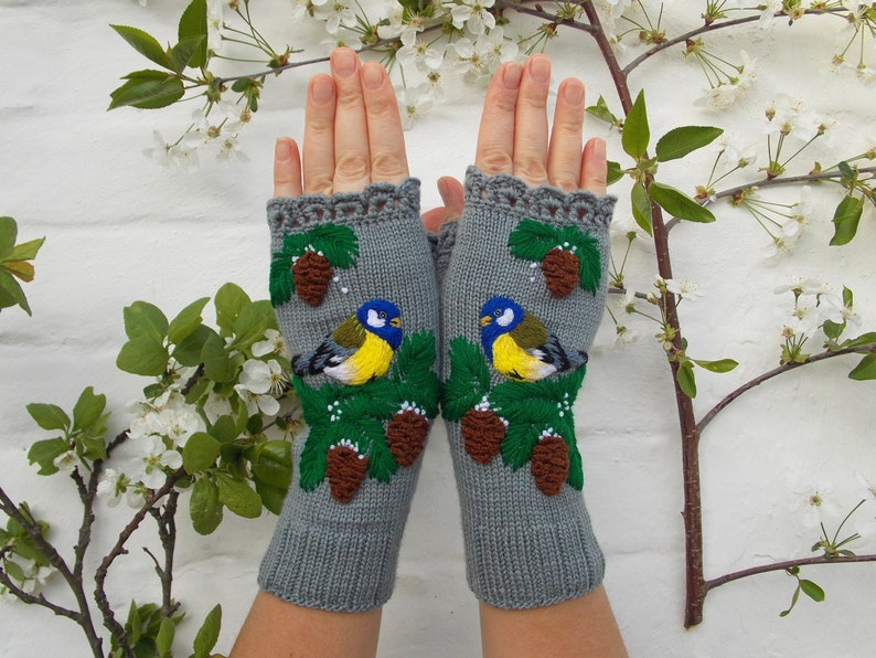 Embroidered Gloves Titmouse, Knitted Fingerless Gloves with a bird, Wrist Warmers Embroidery, Cones, Spruce zdjęcie 1