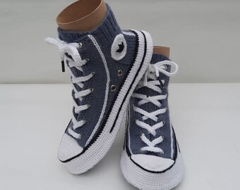 converse with white socks