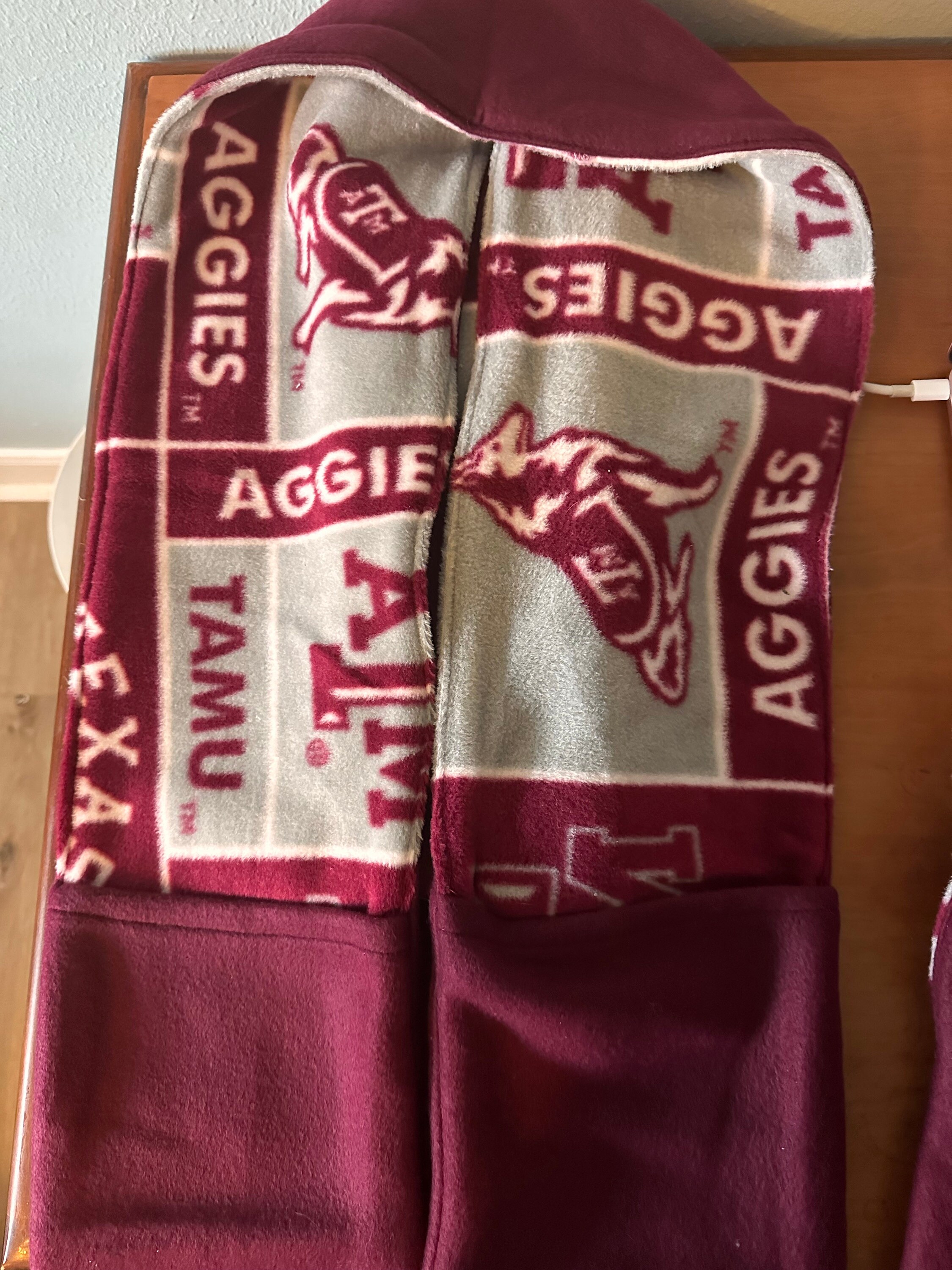 College Fleece Scarves with pockets!!!