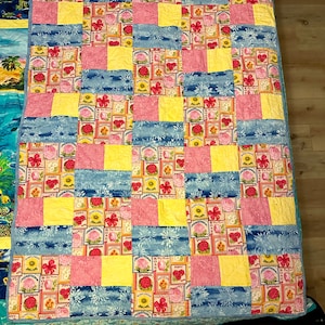 Flowers galore lap quilt