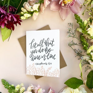 Cartes et enveloppes | Que tout ce que vous faites soit fait dans l’amour | mariage En pensant à vous | vide à l’intérieur | Encouragement | Penser à toi | Salutations |