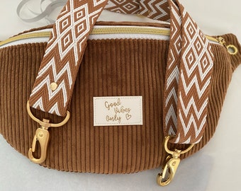 Customizable women&#39;s fanny pack in Camel corduroy, adjustable shoulder strap, embroidery available. Size S/M/L