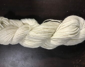 3-Ply Alpaca Yarn Fiber, White