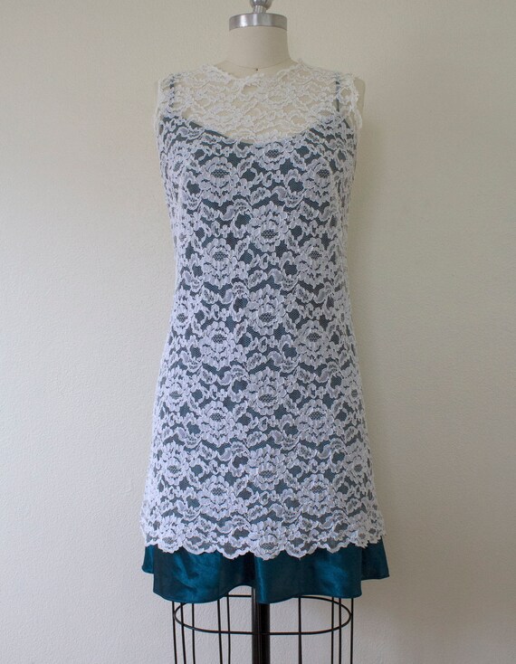 1960s White Lace Mini Shift Dress // Extra-Small … - image 3