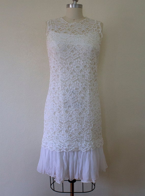 1960s White Lace Mini Shift Dress // Extra-Small … - image 2