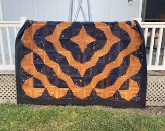 Blue and Tan Log Cabin quilt