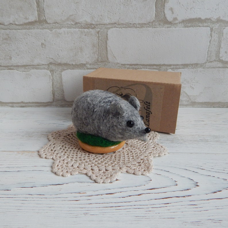 Felt woolen handmade pin cushion animal Felted wool pincushion gray mouse or rat Gift for Mom sewer seamstress