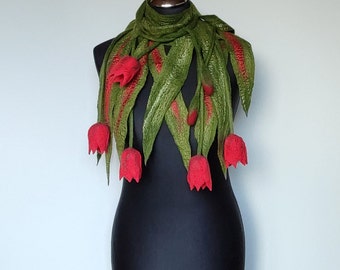 Felted merino wool green scarf with red tulips, Woolen light floral necklace for women, Felt flowers bouquet lariat