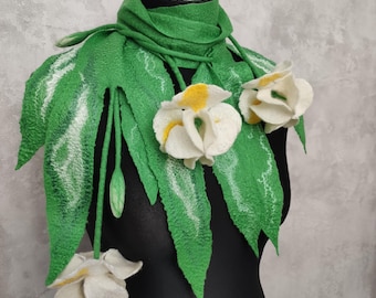 Felted Green Wool Scarf with White Iris, Felt Flower Scarf Lariat, Christmas Gift for Mom