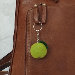 Breloque pomme en feutre pour sac, breloques de sac en laine verte rouge jaune pomme, breloques de sac en feutre végétal, breloques de sac pour enfants, breloques de sac mignons enseignants