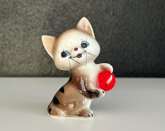 Vintage Kitschy Kitten with Red Ball of Yarn Figurine